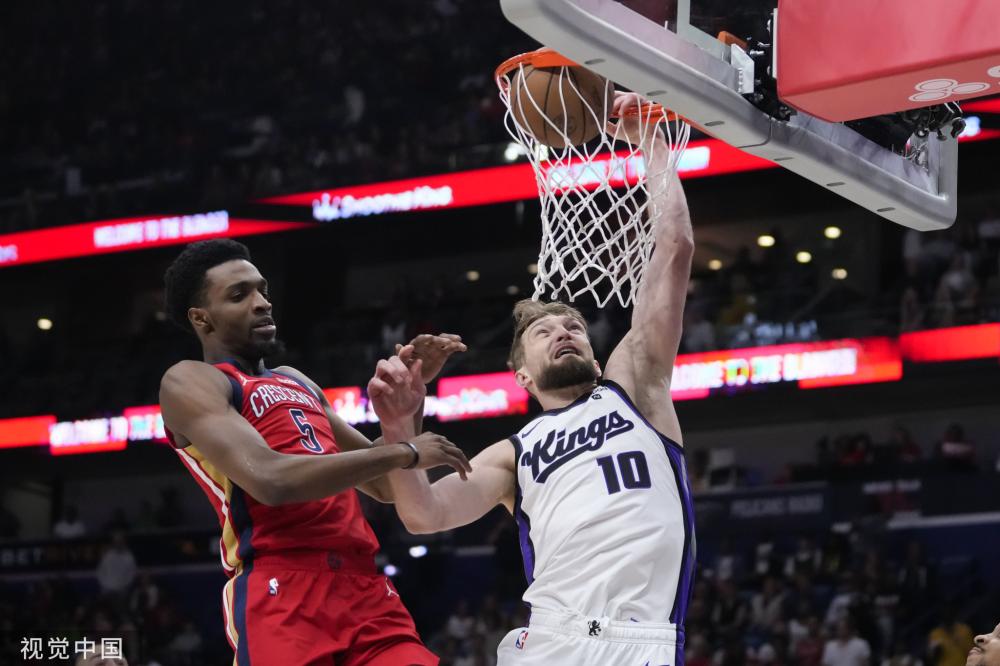 中占据上风 中占据上风