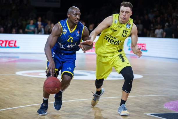 则是辽篮此 则是辽篮此